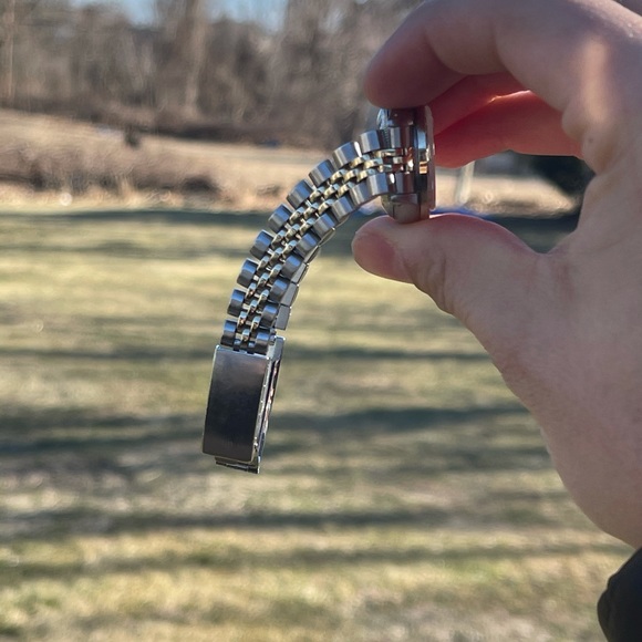 SOLD***Rolex Ladies Datejust***SOLD - Picture 4 of 5